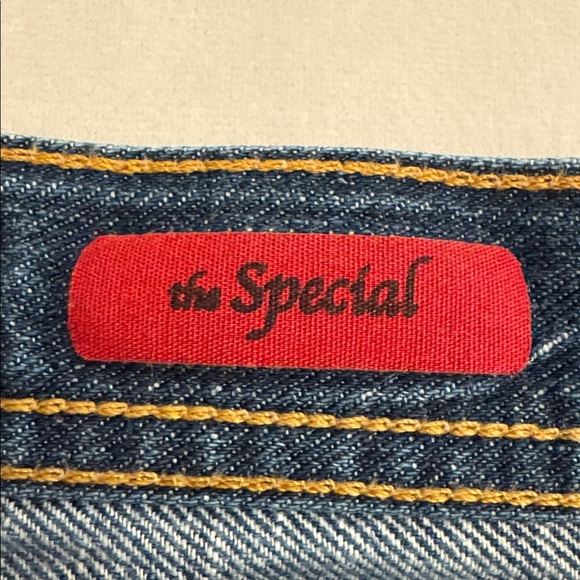 AG Adriano Goldschmied “The Special” Low Rise Flare, sz 28 - Picture 6 of 16